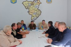 У Миргородській РВА відбулася робоча зустріч фахівців Полтавської ОВА та дорожньої галузі з представниками територіальних громад району.