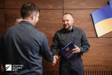 Напередодні Дня автомобіліста перевізників та працівників дорожньої галузі Полтавщини привітали з професійним святом.